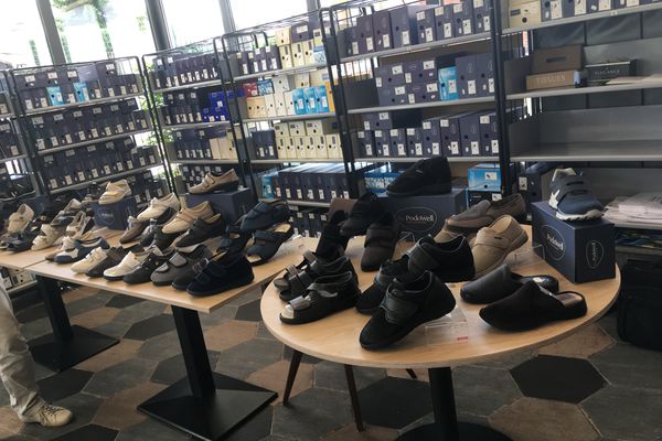 Schoenen- en pantoffelverkoop in WZC Wilgendries Voorde